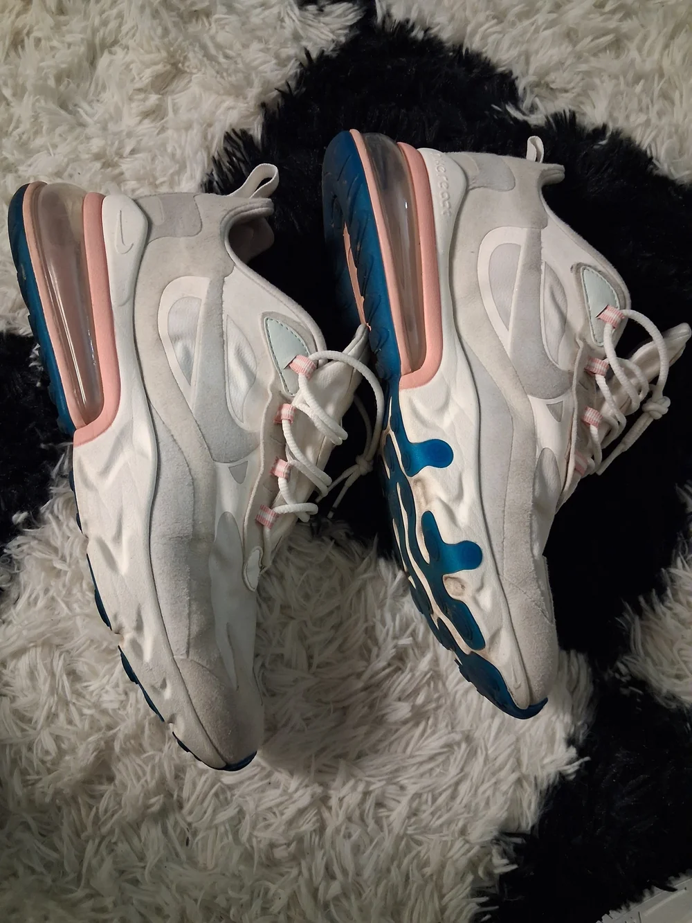 Nike Air Max 270 React Cream/Light Pink Sneakers